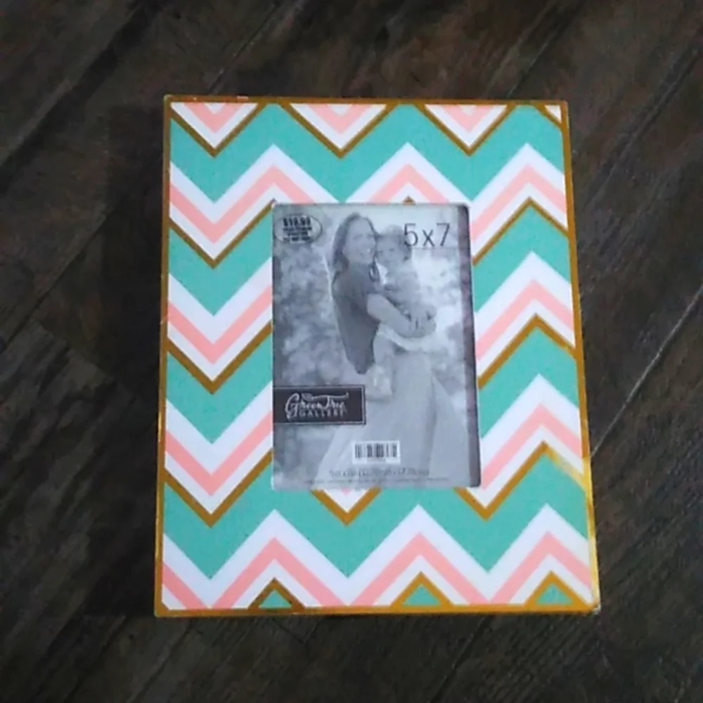 Green Tree Gallery Frame